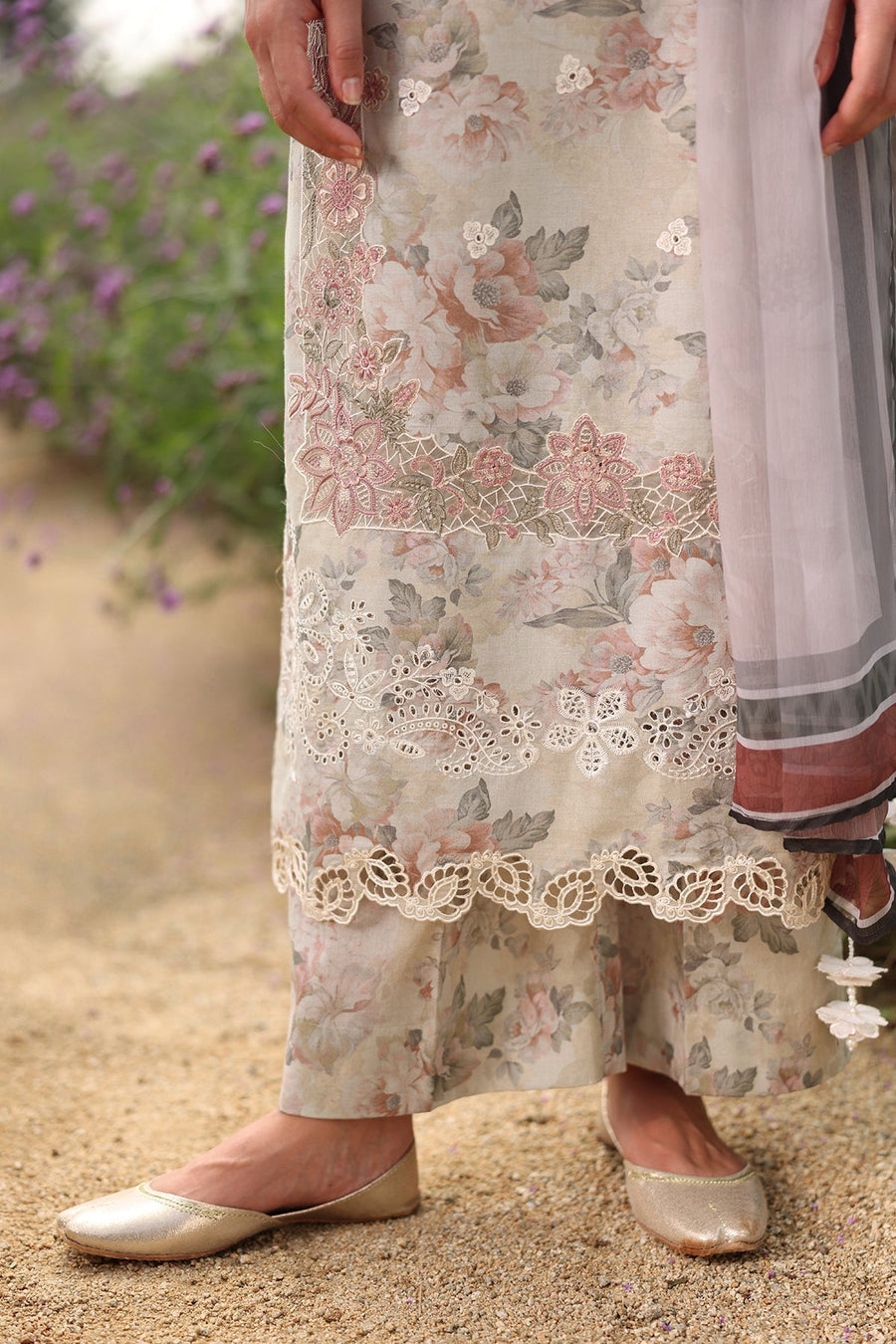 Printed Lawn SUMMER | 3-Piece 4225 V2 UQ