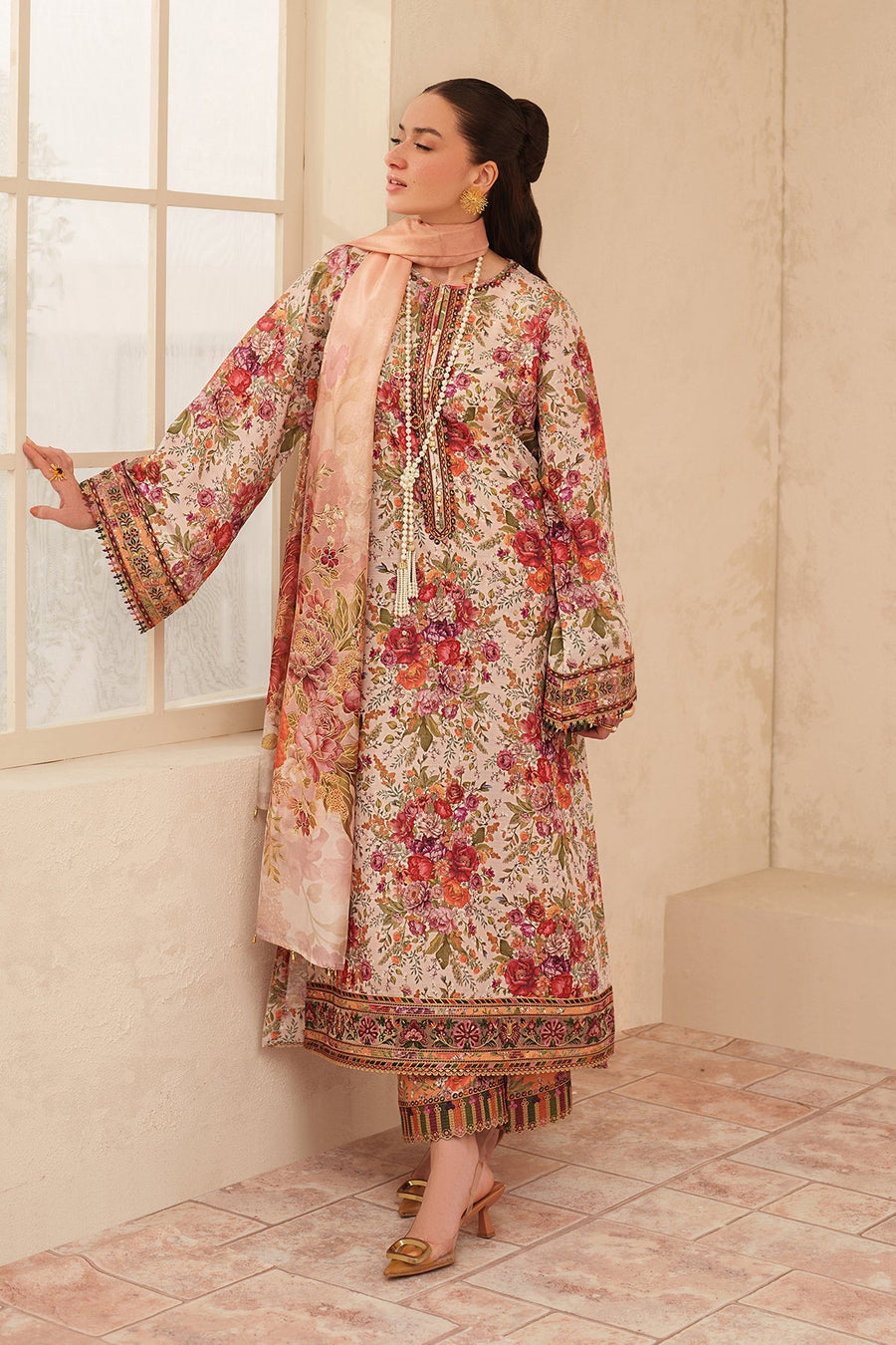 Peach Lawn Three-Piece Set | 3-Piece Floral Embroidery WL