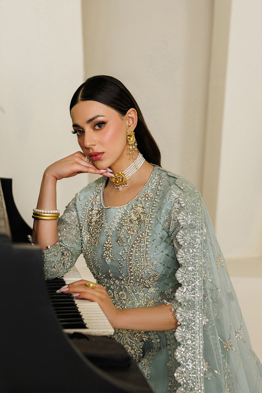 The Majestic 18-Panel Pishwas: Hand-Crafted Bamber Chiffon & Raw Silk Set - Pehnaawaa