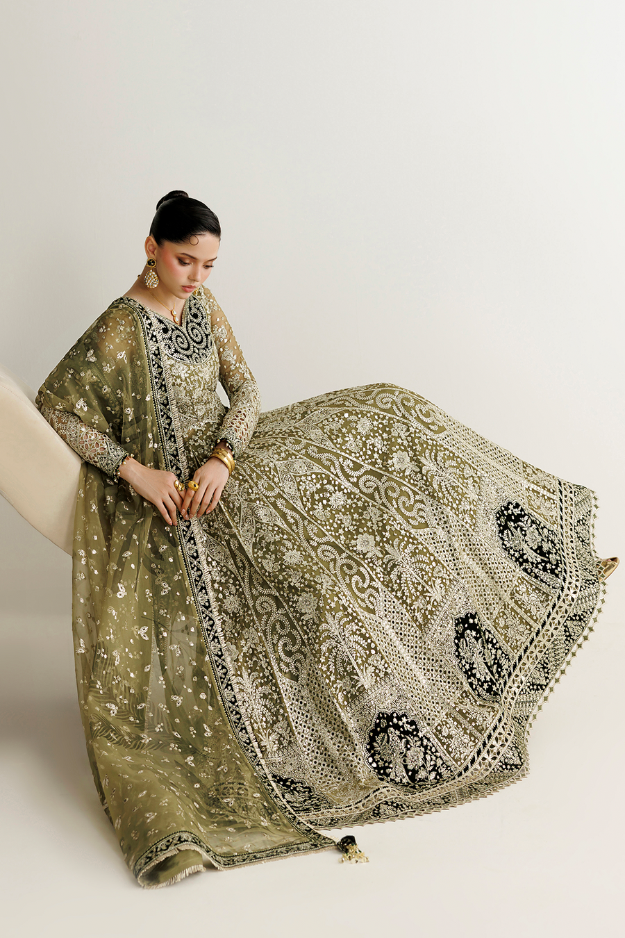 Embroidered Chiffon 3-Piece Formal Suit with Velvet Details