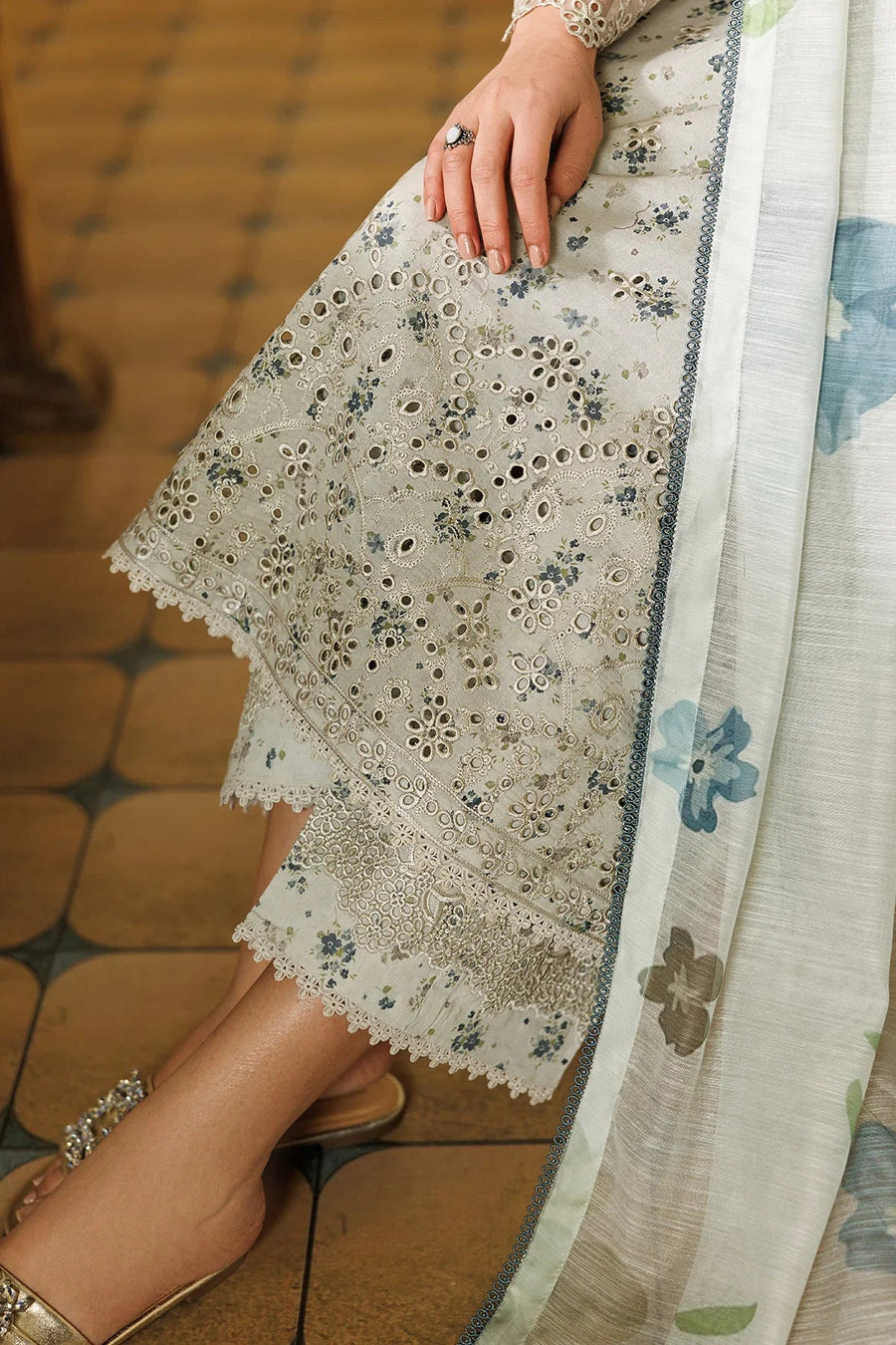 Jazan Embroidered Printed Lawn 3-Piece Suit