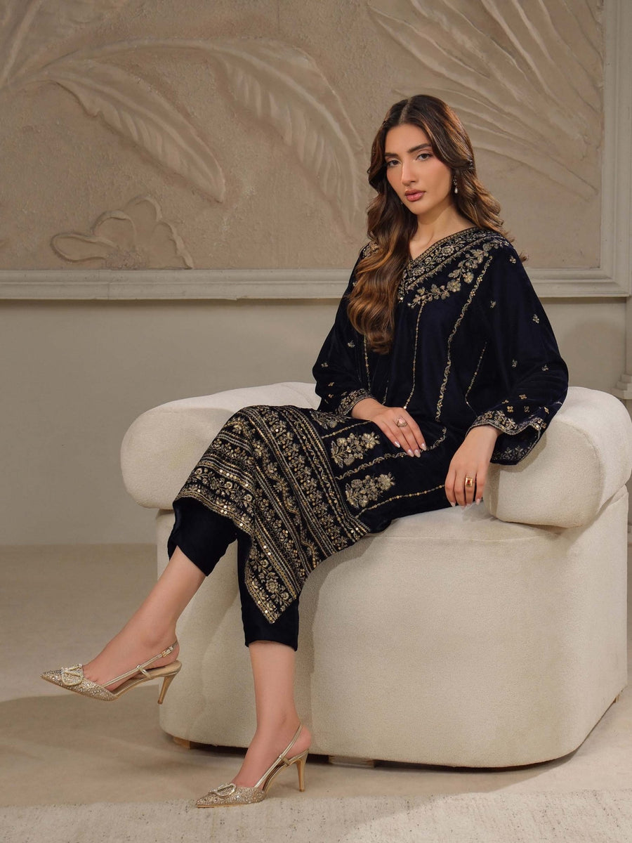 2 Piece Velvet Suit - Embroidered (Unstitched) - Pehnaawaa