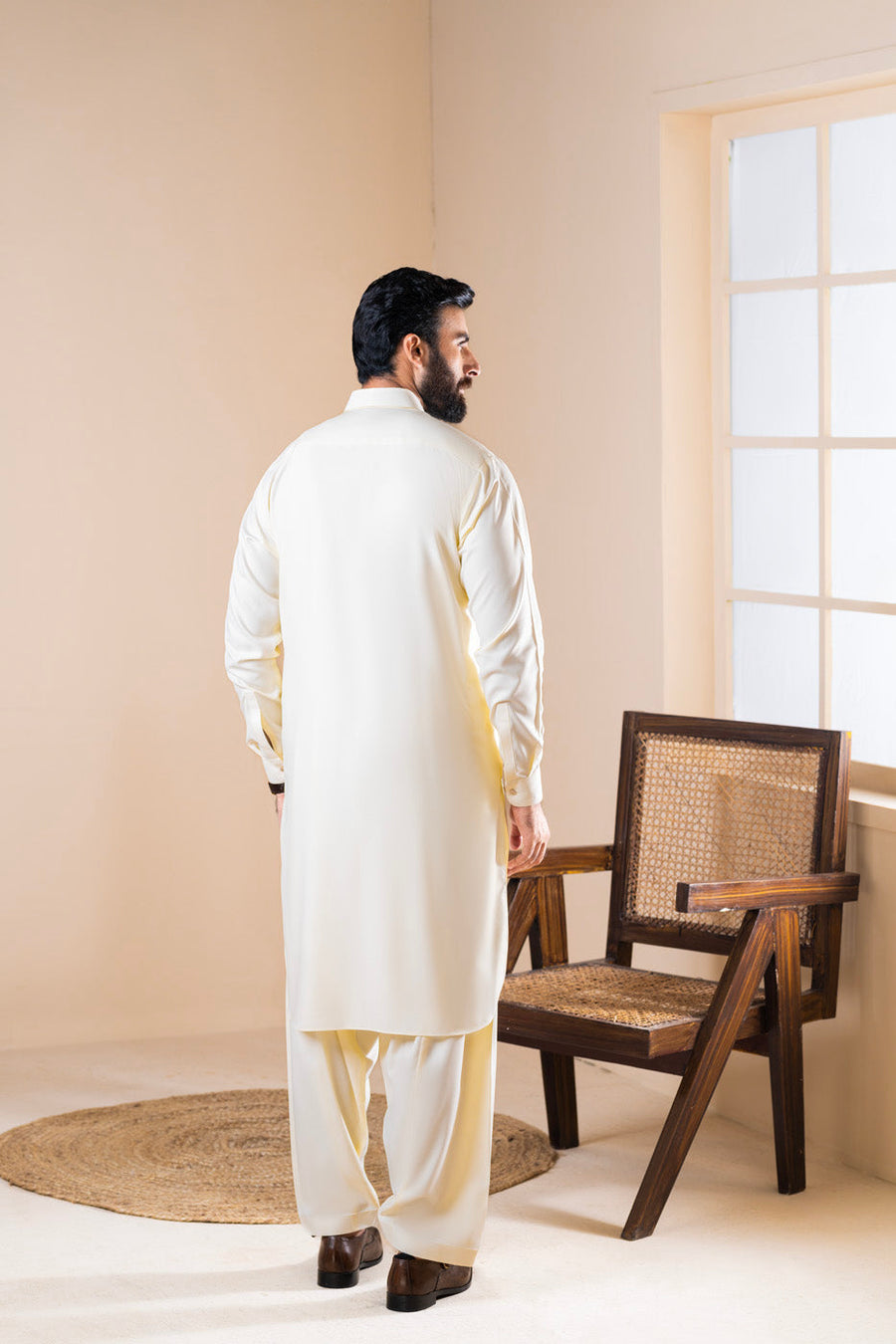 Ivory Crepe 2-Piece Kurta Set | Band Collar