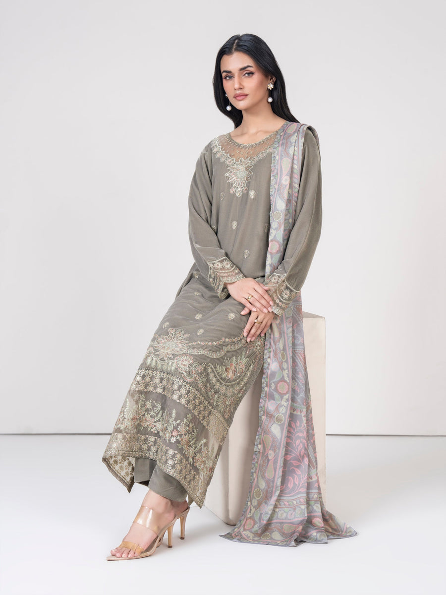 3 Piece Velvet Suit- Embroidered (Pret) - Pehnaawaa
