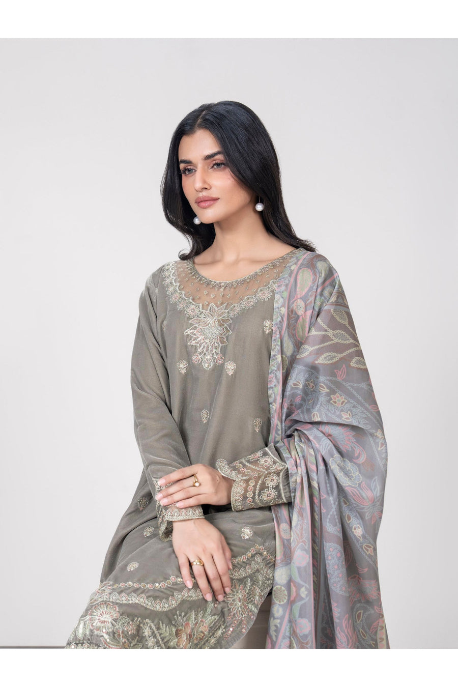 Sage Velvet 3-Piece Suit | Tilla Embroidered Organza Patch - Pehnaawaa