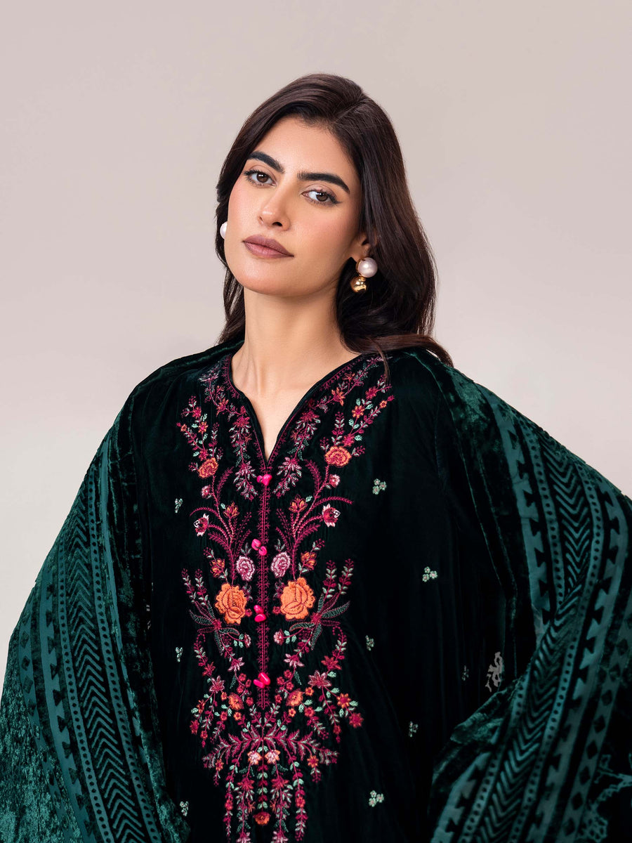 3 Piece Velvet Suit- Embroidered (Pret) - Pehnaawaa