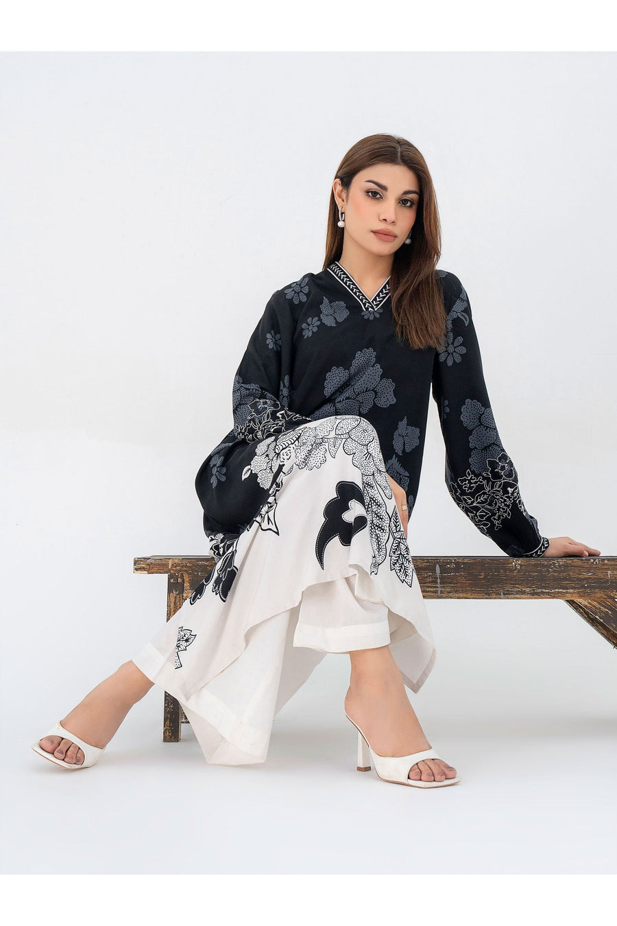 Embroidered Linen Shirt for Everyday Style