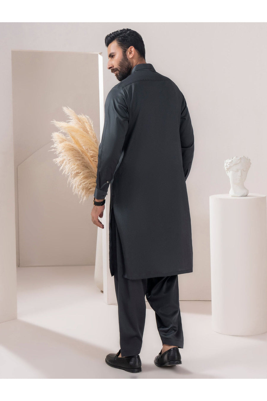 Elegant Satin Men's Formal Suit For Grand Occasions