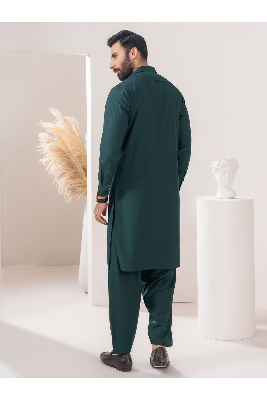 Men's Wash And Wear Suit For Effortless Everyday Elegance