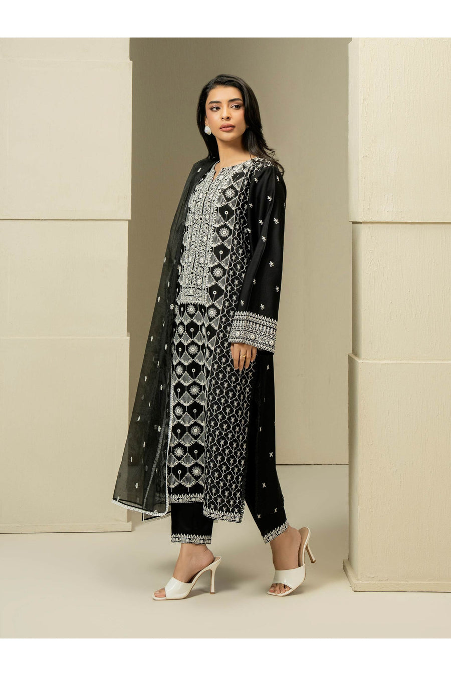 Embroidered Satin 3-Piece Suit Set