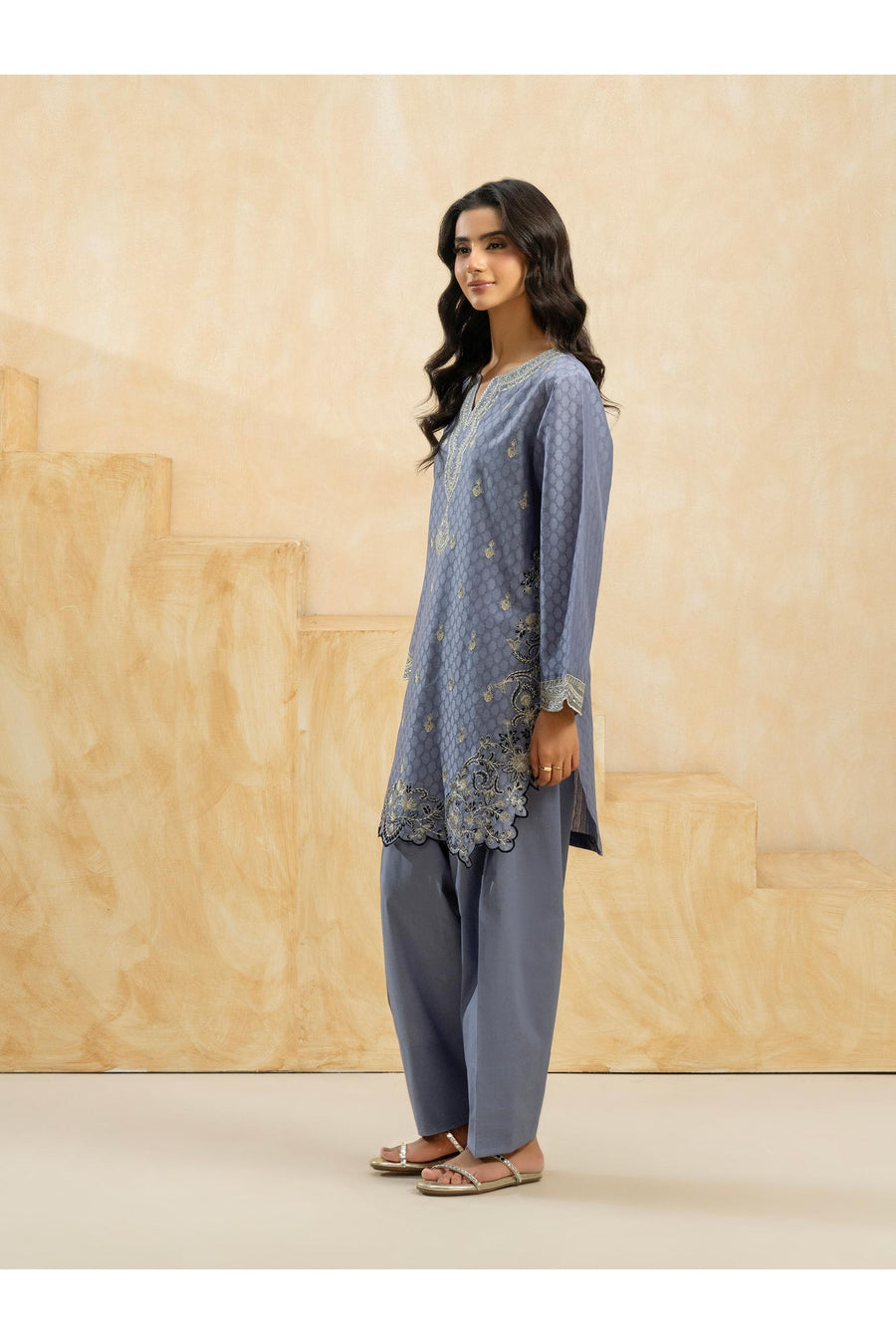 Embroidered Jacquard 2 Piece Suit Set