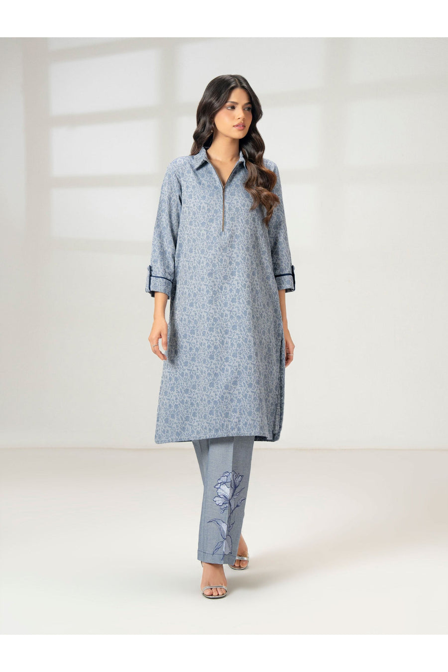 Stylish Embroidered Jacquard Suit Set