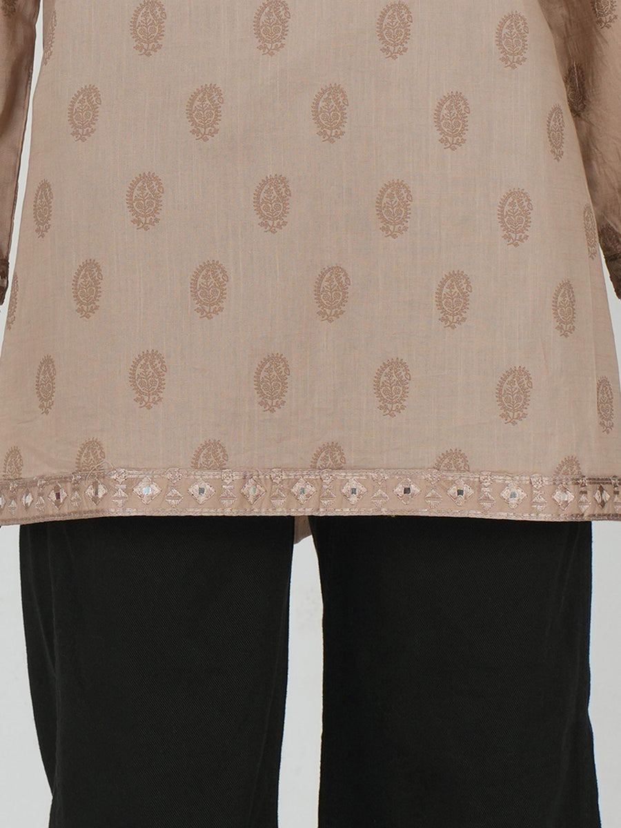 Lawn Slub Kurti- Embroidered (Pret) - Pehnaawaa