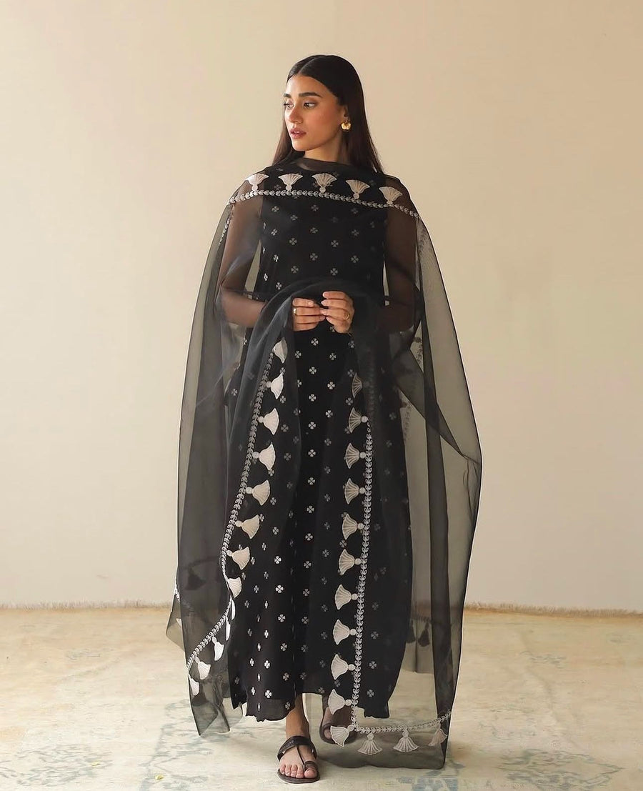 Black Noir – Elegant Embroidered Suit for Women