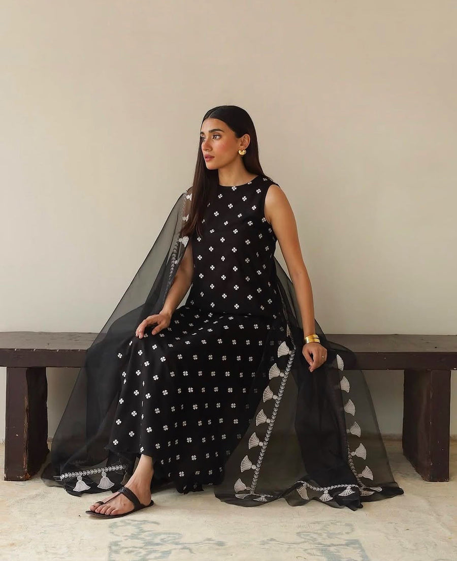 Black Noir – Elegant Embroidered Suit for Women