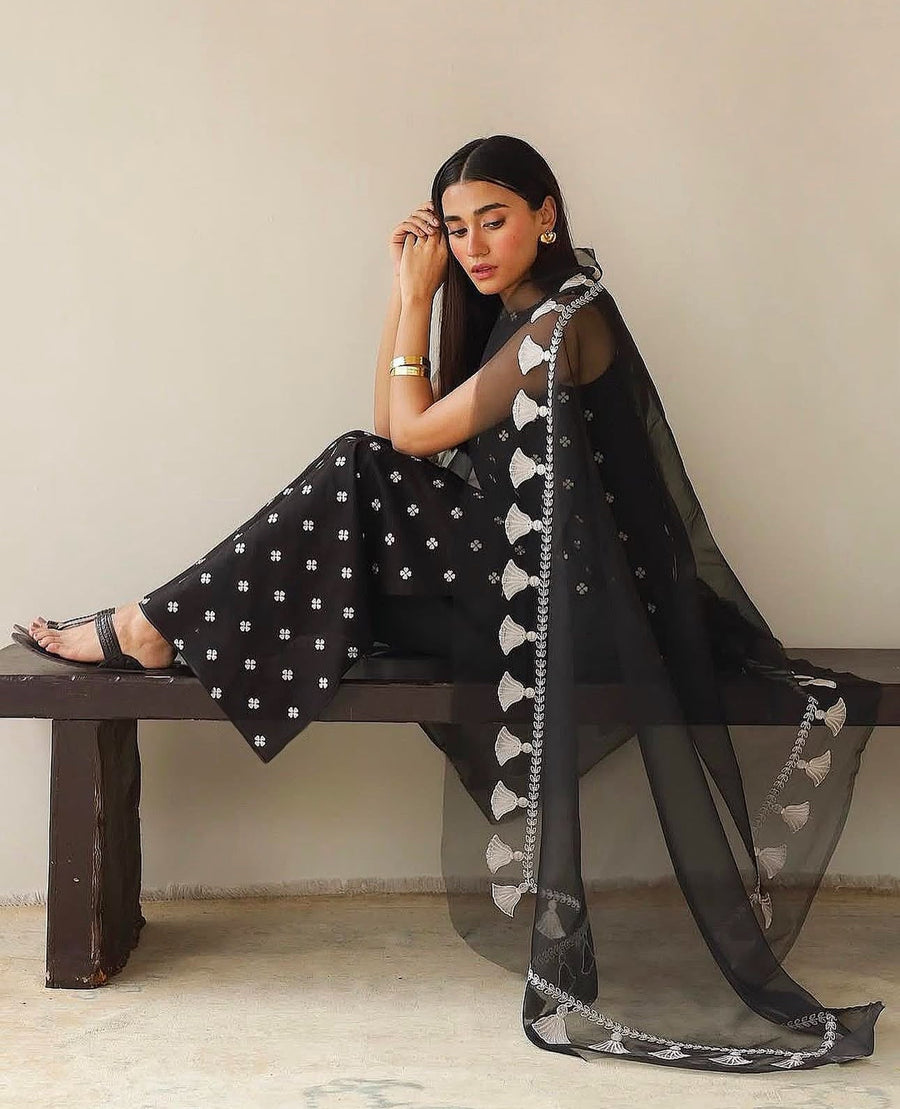 Black Noir – Elegant Embroidered Suit for Women