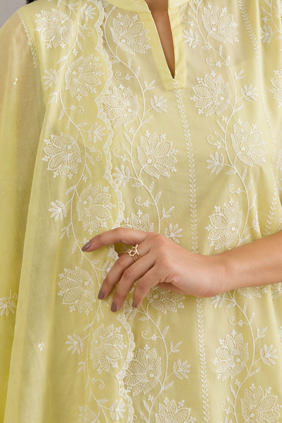 LAWN | EMBROIDERED - Pehnaawaa