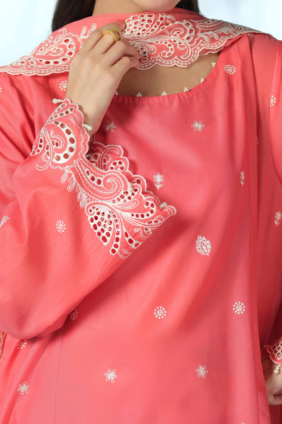 LAWN | EMBROIDERED - Pehnaawaa