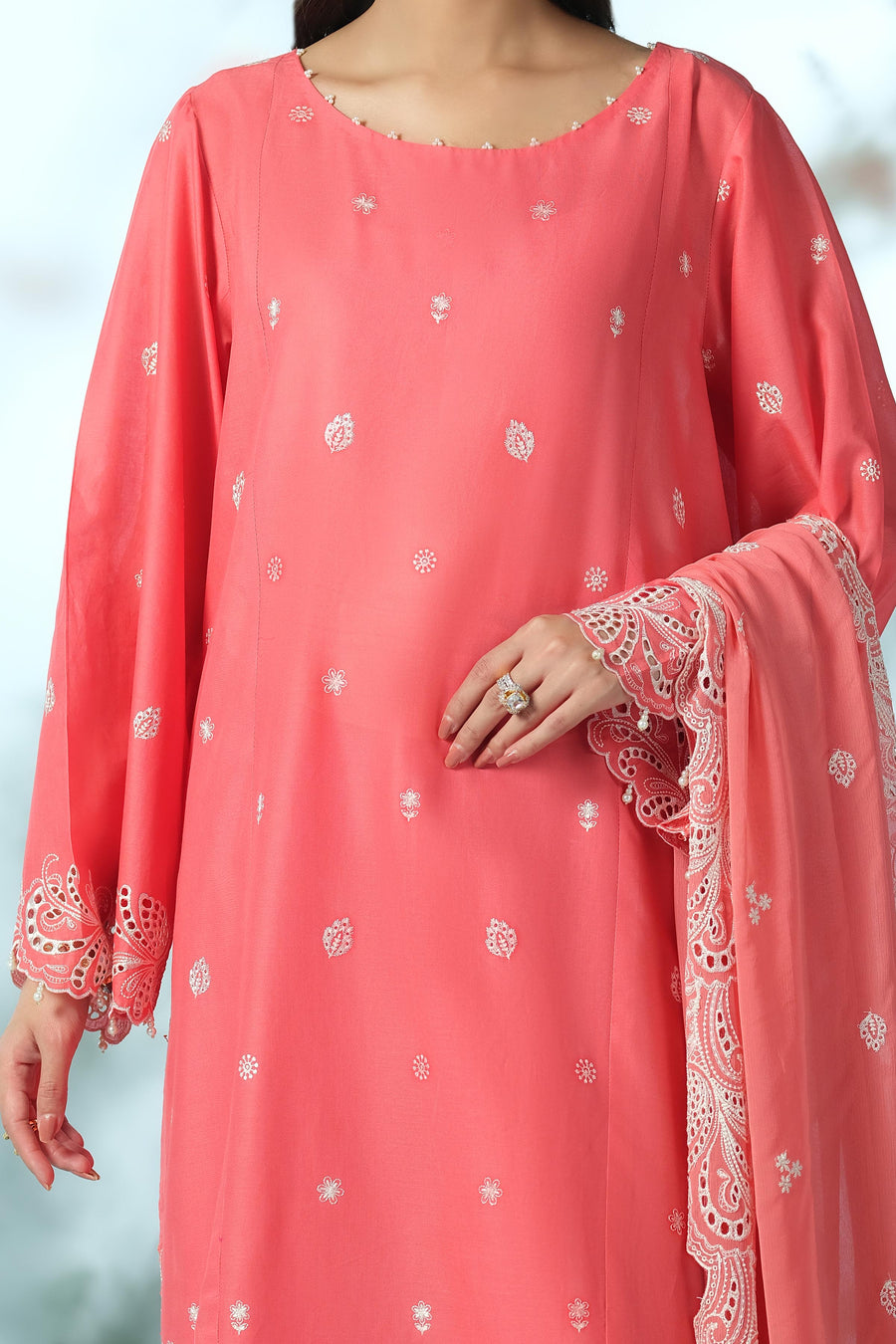 LAWN | EMBROIDERED - Pehnaawaa