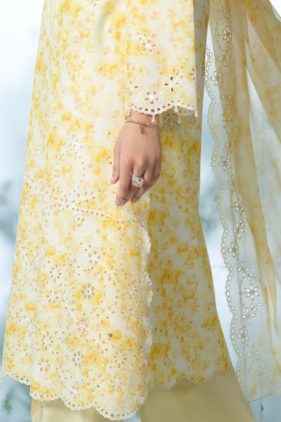 LAWN | EMBROIDERED - Pehnaawaa