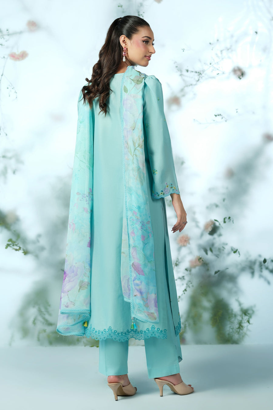 LAWN | EMBROIDERED - Pehnaawaa