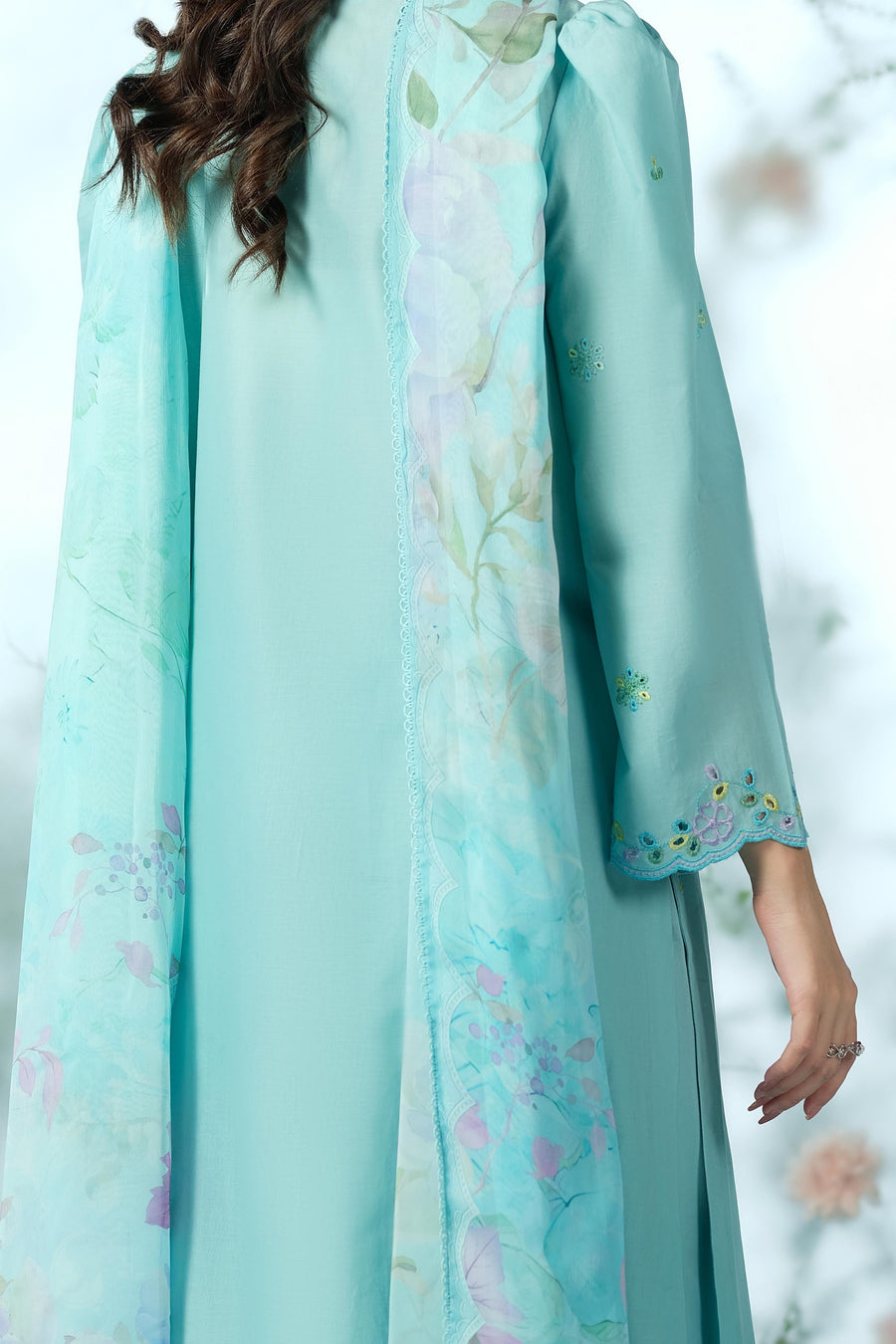 LAWN | EMBROIDERED - Pehnaawaa