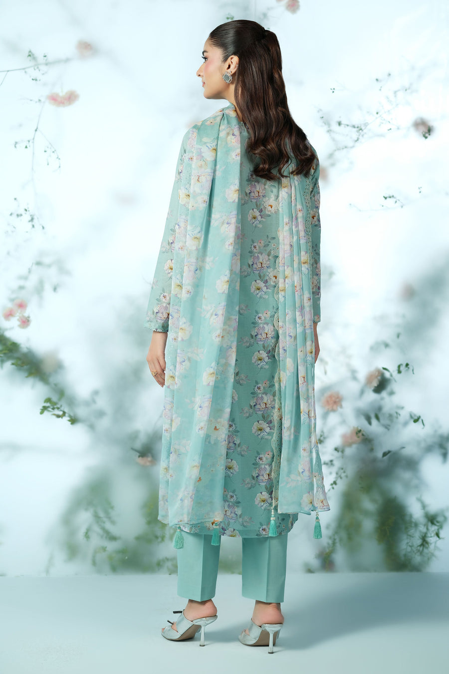 LAWN | EMBROIDERED - Pehnaawaa