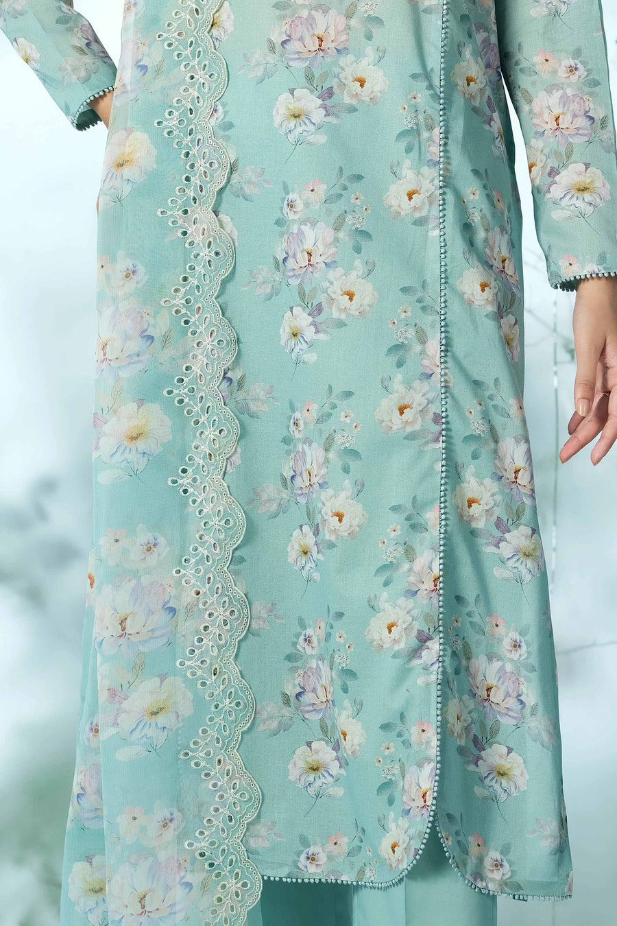 LAWN | EMBROIDERED - Pehnaawaa