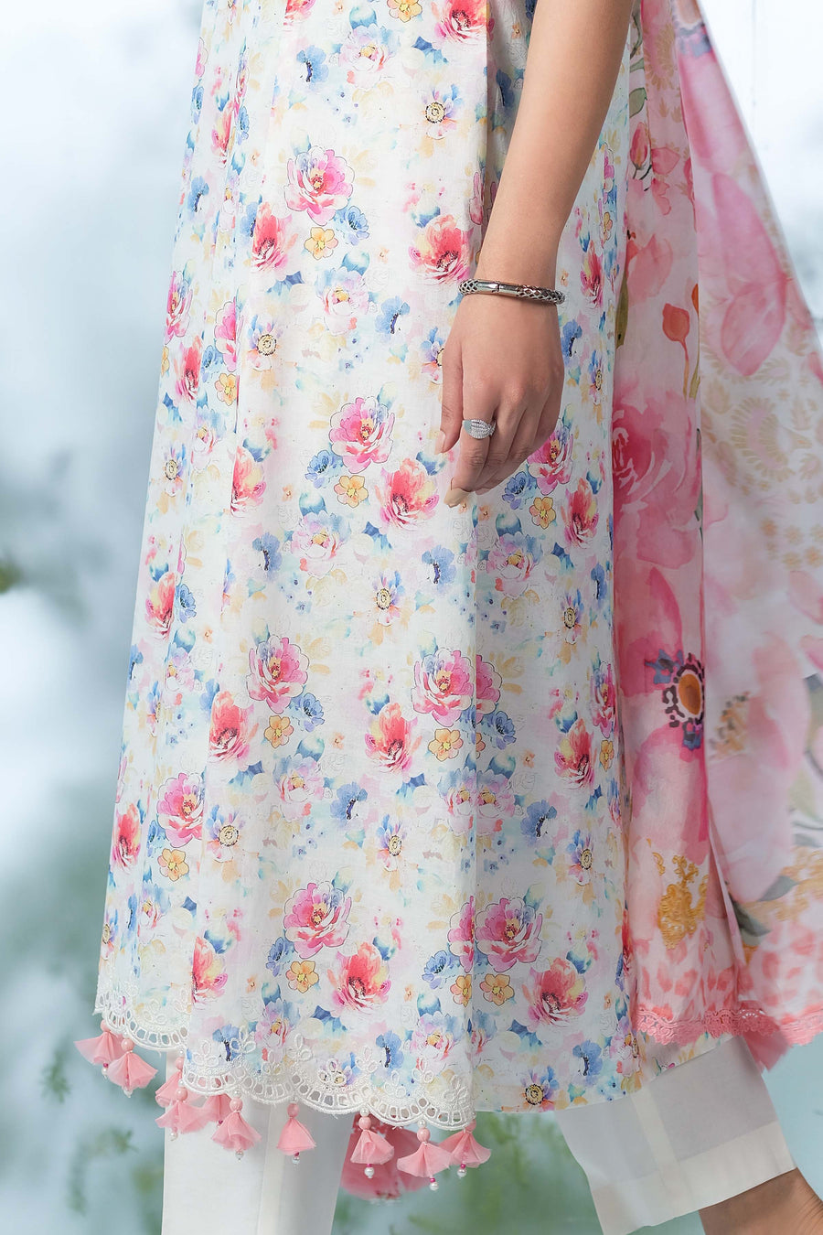 LAWN | EMBROIDERED - Pehnaawaa