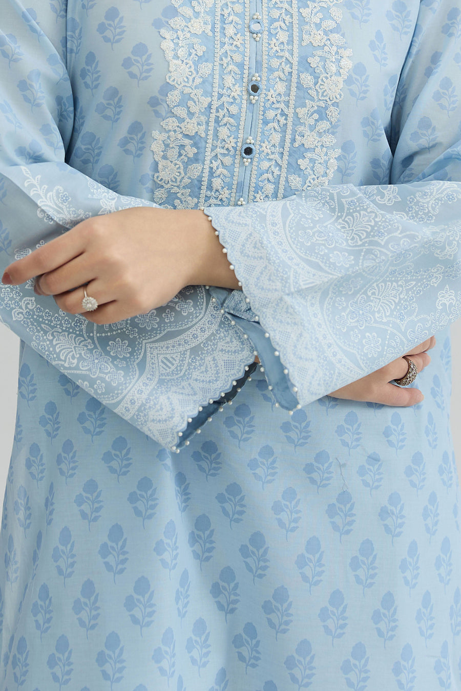 LAWN | EMBROIDERED - Pehnaawaa