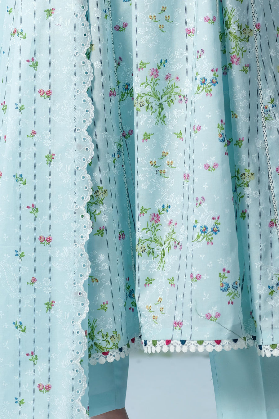 LAWN | EMBROIDERED - Pehnaawaa