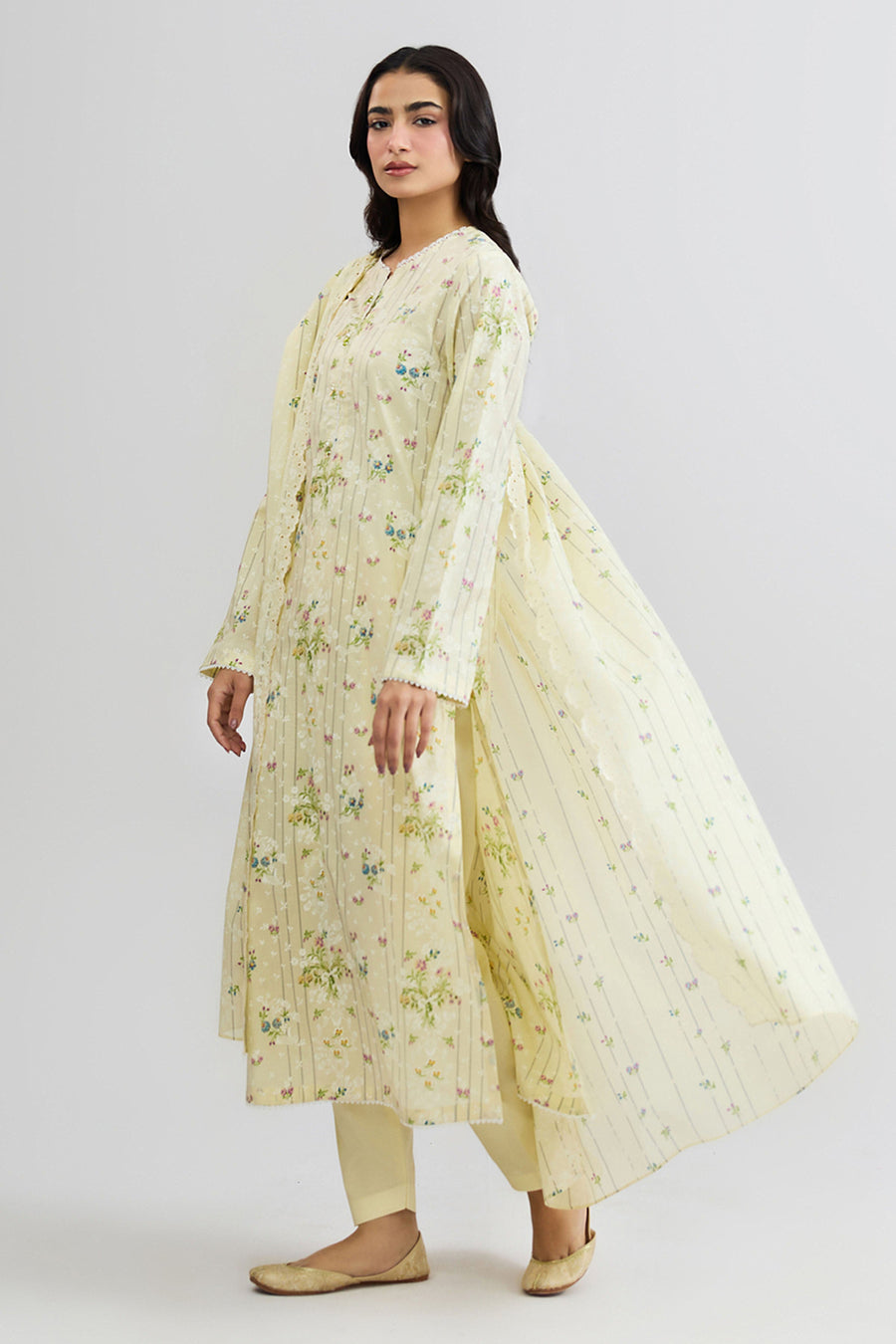 LAWN | EMBROIDERED - Pehnaawaa