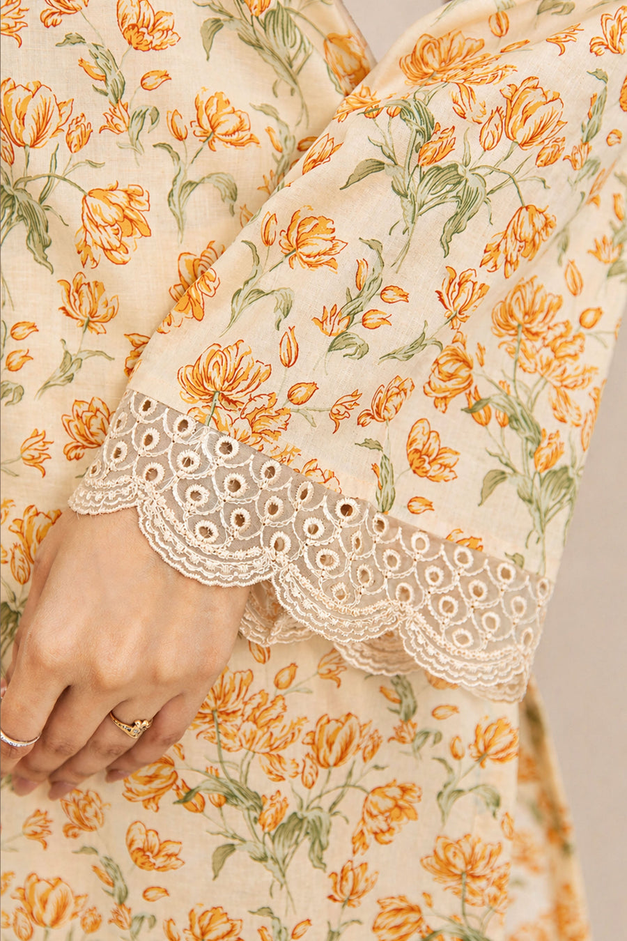 LAWN | EMBROIDERED - Pehnaawaa