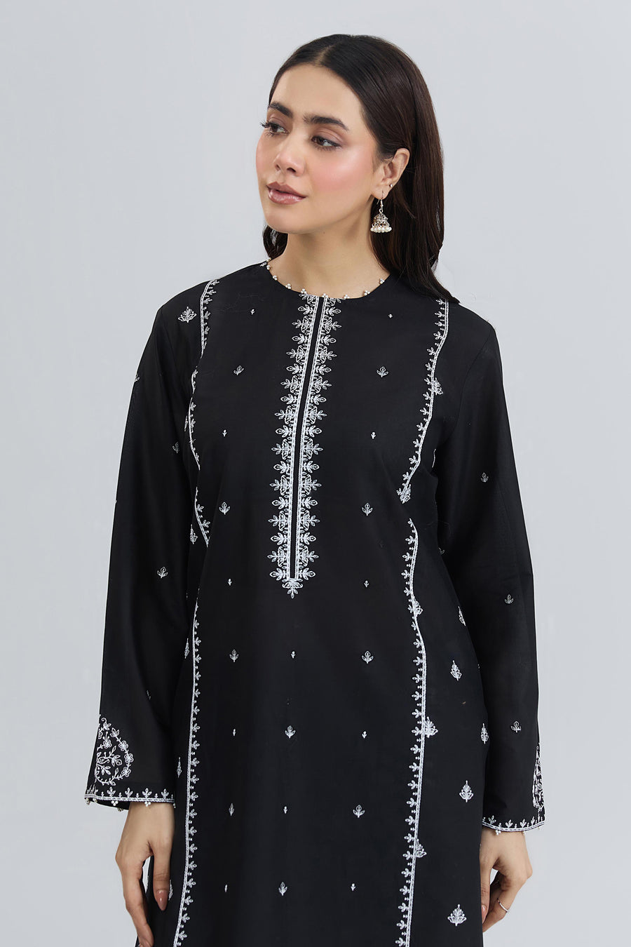 LAWN | EMBROIDERED - Pehnaawaa
