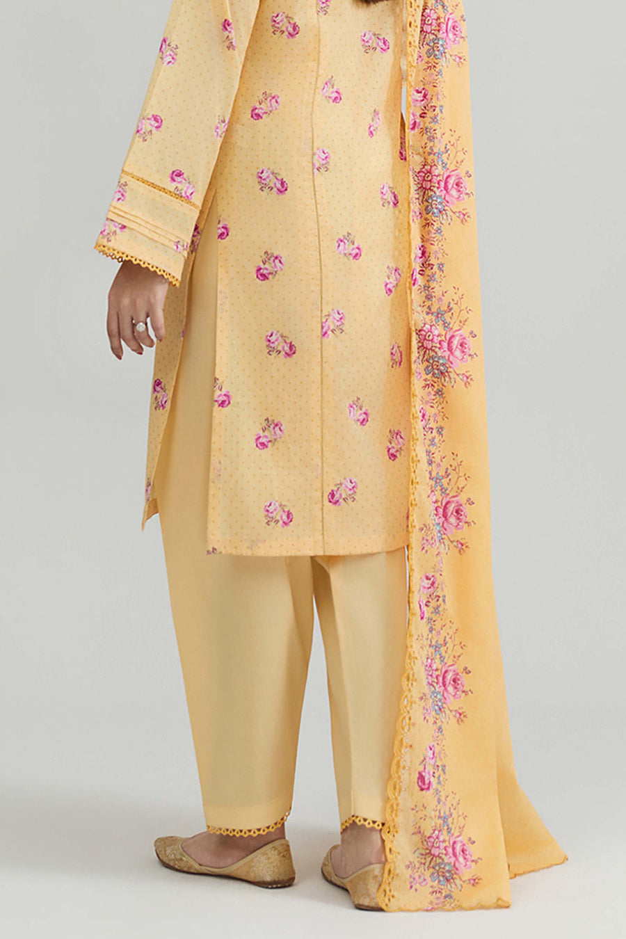 LAWN | EMBROIDERED - Pehnaawaa