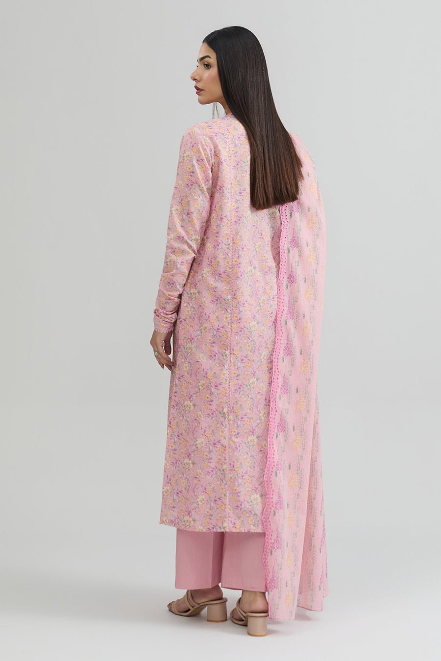 LAWN | EMBROIDERED - Pehnaawaa