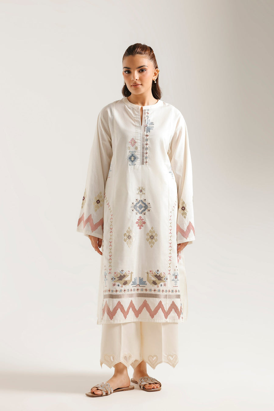 EMBROIDERED SHIRT (E9202/102/002) - Pehnaawaa