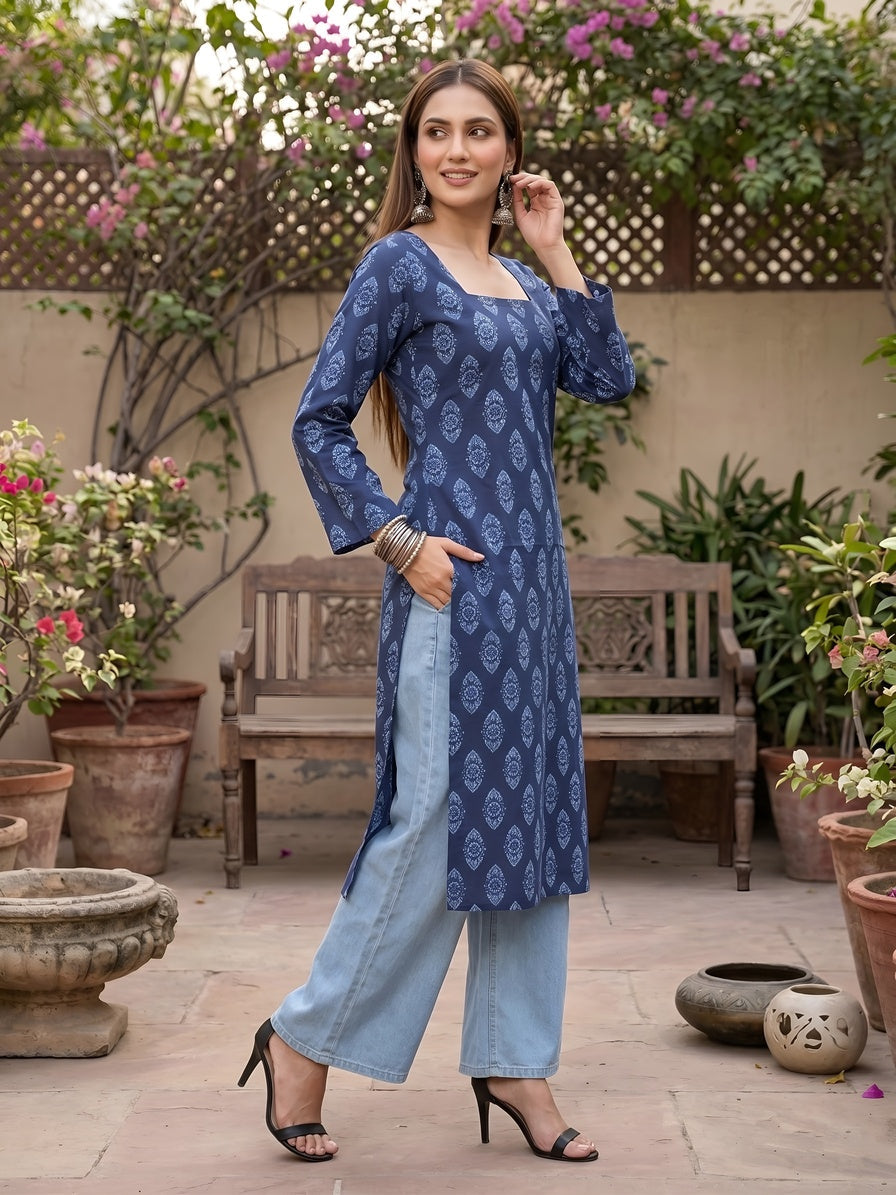 Printed Straight Kurta with Three Quarter Sleeves - Pehnaawaa