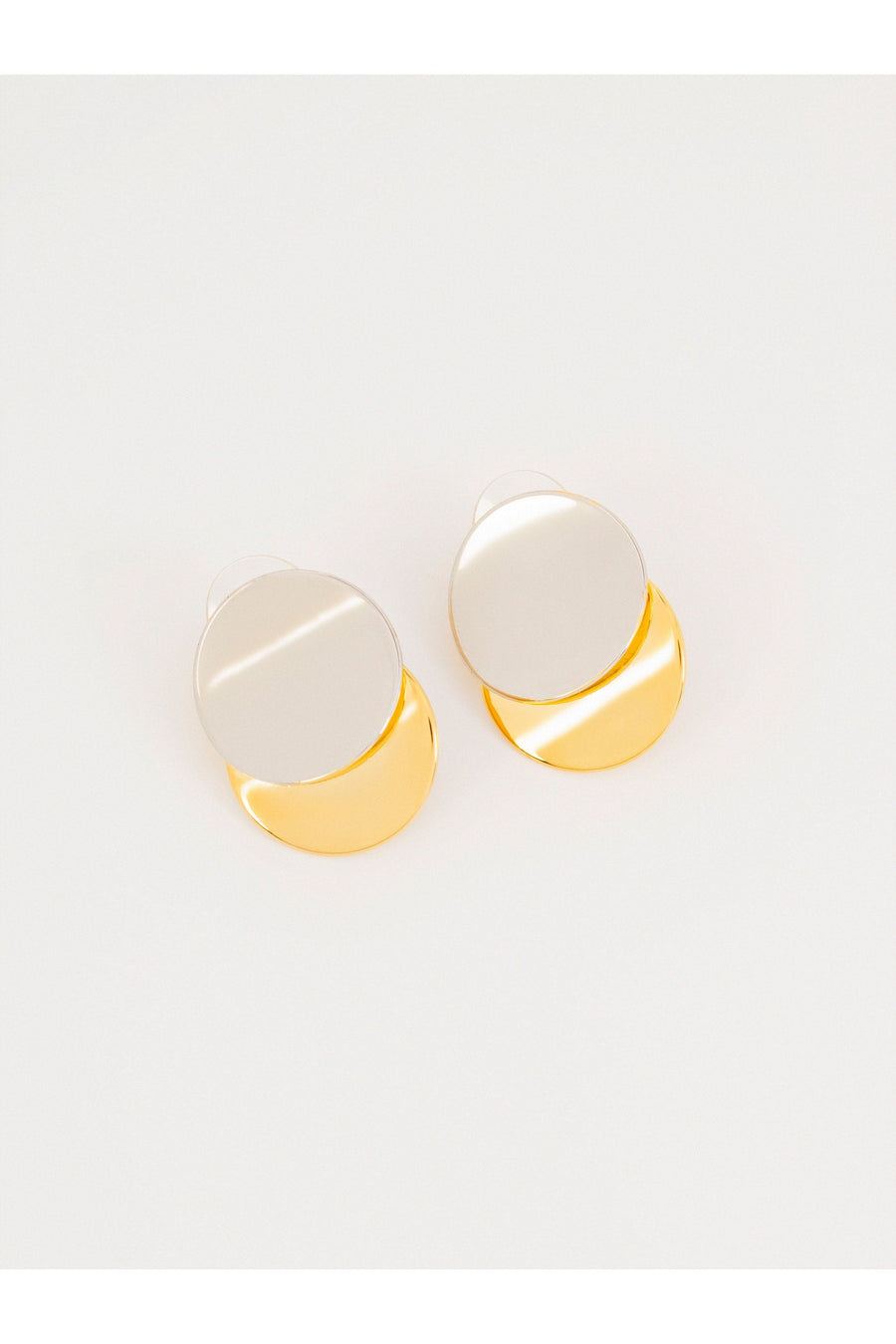 All Season Silver Disc Stud Earrings