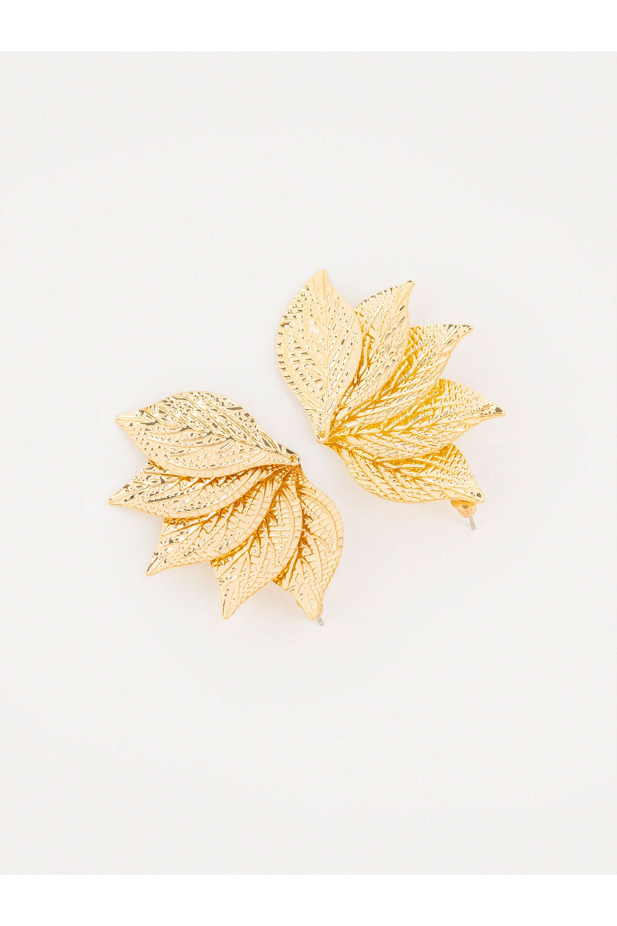 Elegant Leaf Textured Earrings for Luxe Style