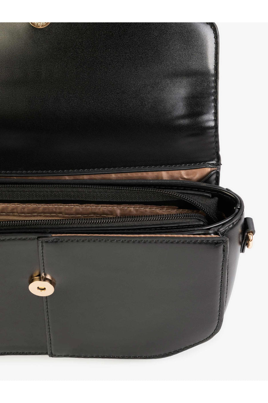 Timeless Structured Handbag for Everyday Chic and Elegance