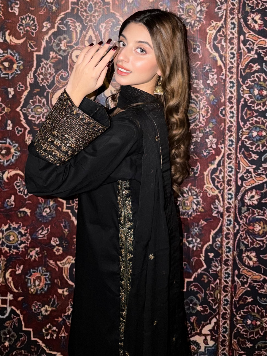 Black Pearl – 3 Piece Lawn Suit