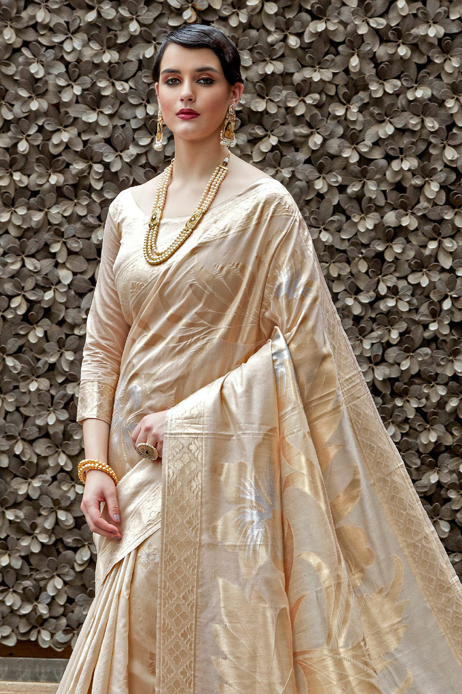 Grand Golden Banarasi Saree - Pehnaawaa