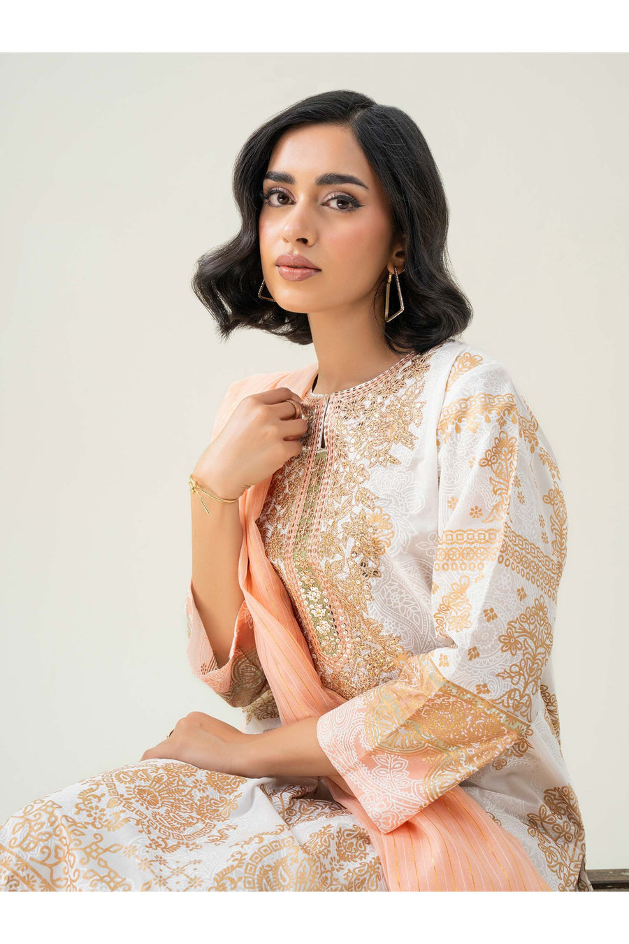 Embroidered 2 Piece Lawn Suit for Summer Fun