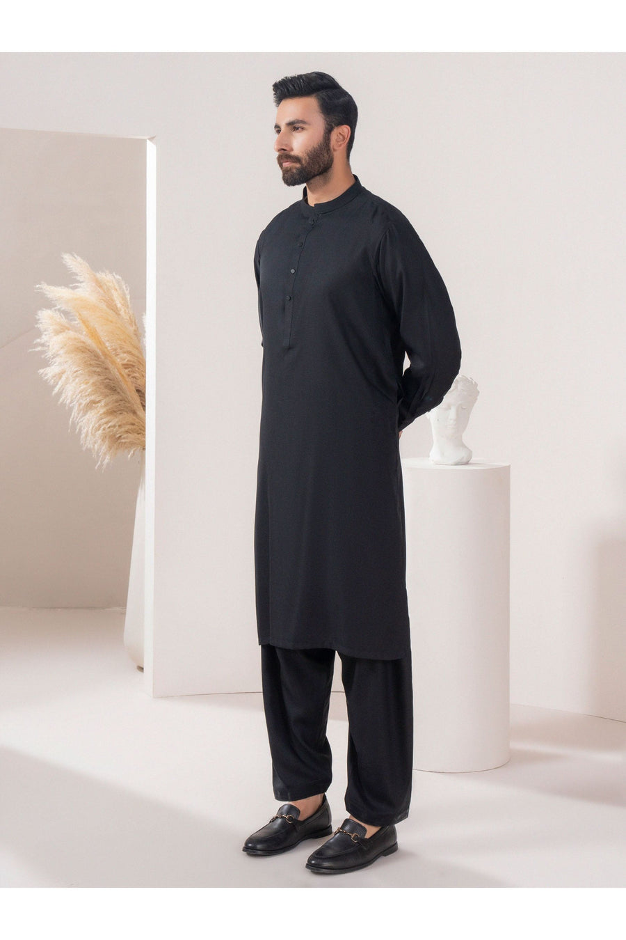 Men's Formal Crepe Suit With Elegant Timeless Style Two Piece