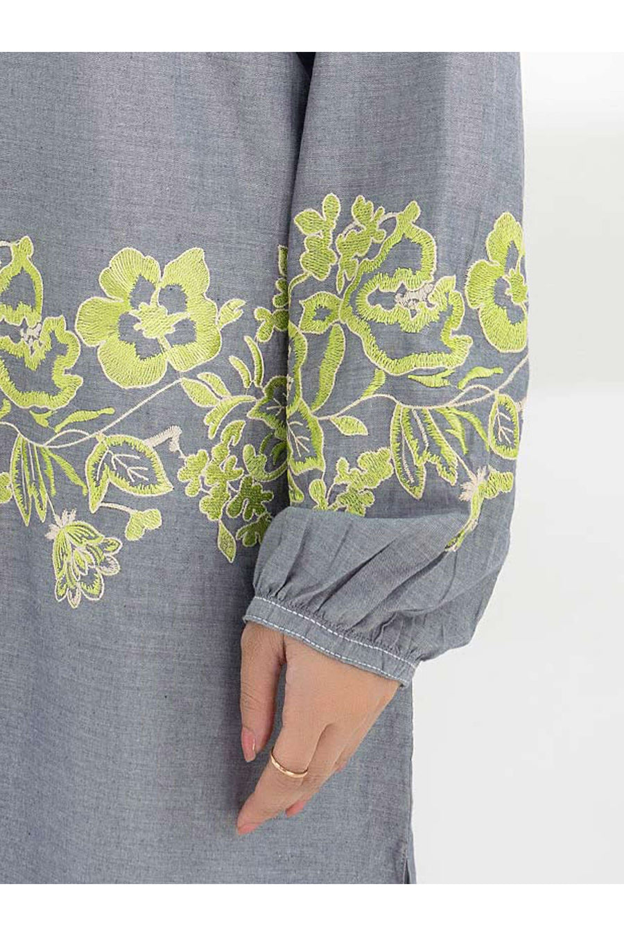 Chic 2-Piece Embroidered Yarn Suit Set