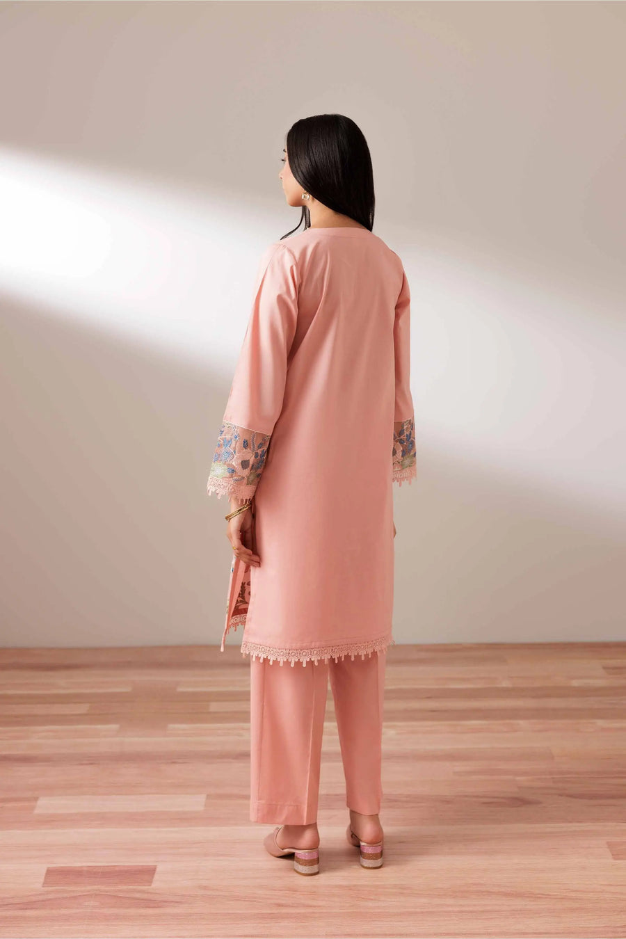 Stylish Embroidered 2-Piece Suit Set