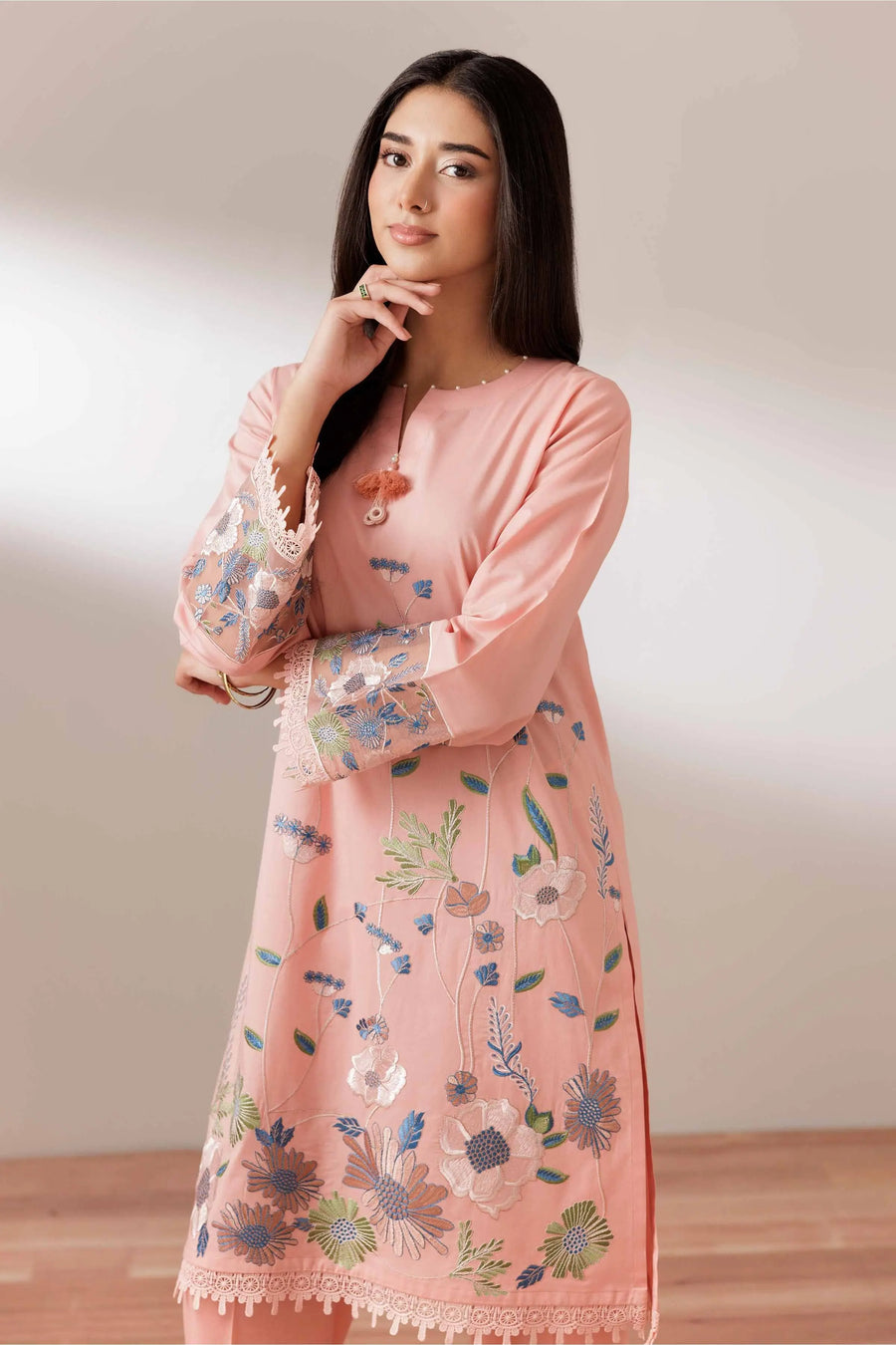 Stylish Embroidered 2-Piece Suit Set