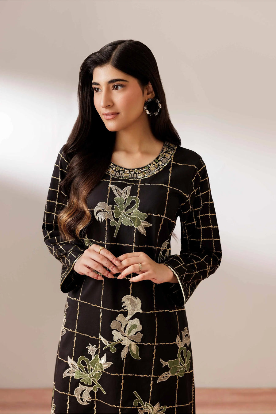 Chic Embroidered 2-Piece Suit Set for You