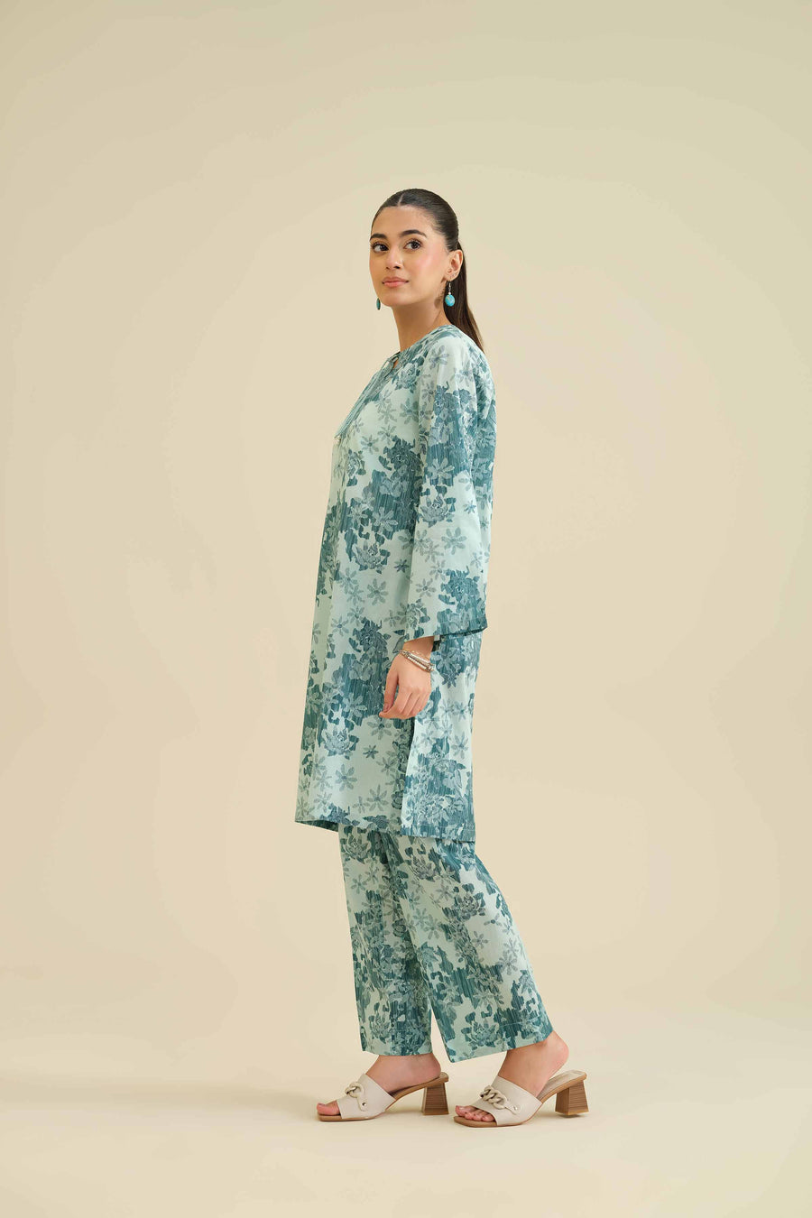 Chic 2 Piece Printed Suit for Effortless Everyday Style